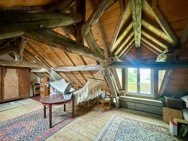 Maison à LURCY-LEVIS