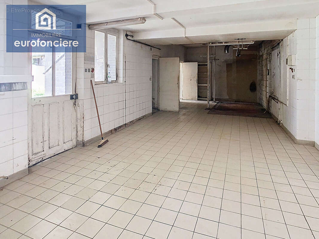 Ensemble immobilier avec local commercial et appartement  ? Fort potentiel - photo 5