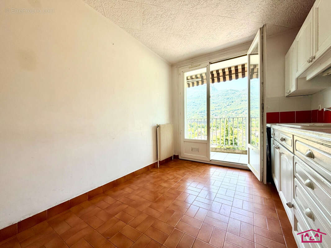 Appartement à SEYSSINET-PARISET