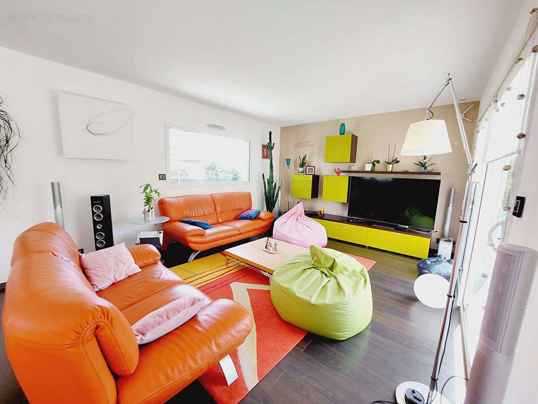 Maison Montreuil Le Gast 8 pièce(s) 182 m2 - photo 11