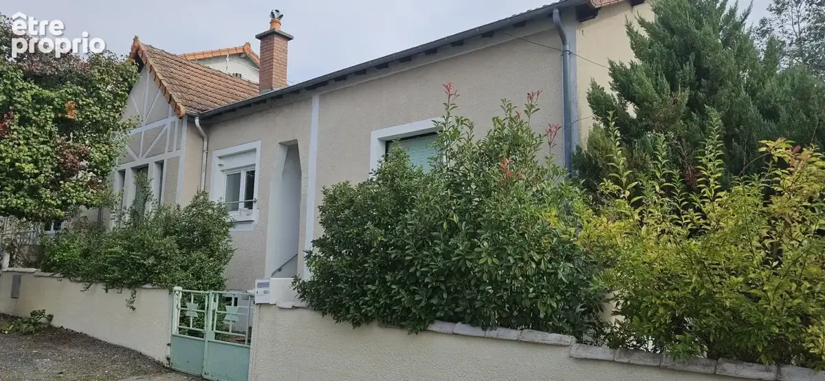 Maison  à rénover avec jardin et garages - photo 5