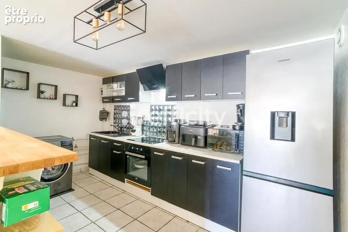 Maison 7 pièces 185 m² à vendre à Saint-Pierre-De-Chandieu (69780) - photo 15