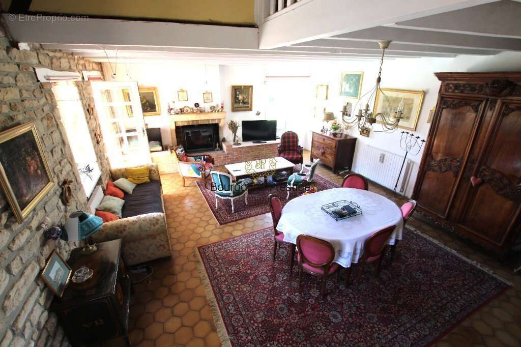 Maison à SAINT-GENGOUX-LE-NATIONAL