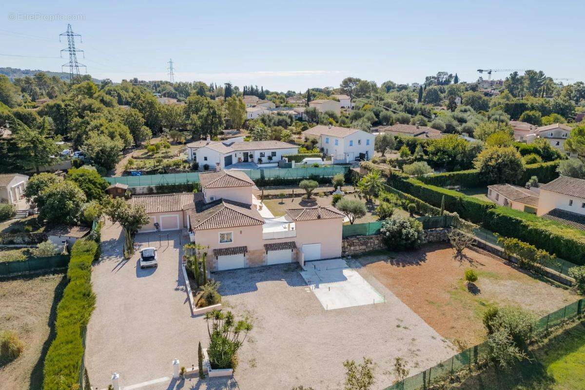 Maison à MOUANS-SARTOUX