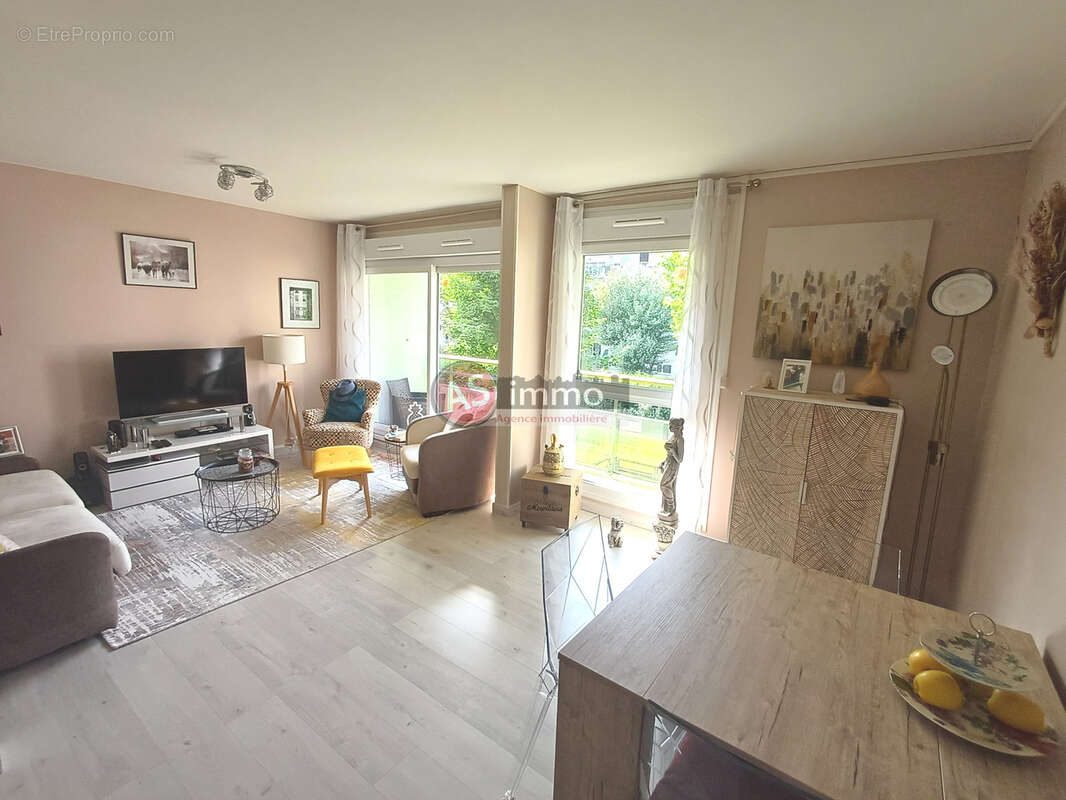 Appartement à GREGES
