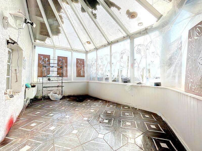 Maison_individuelle_SAINT_ANDRE_DE_BOEGE_5_piéces_beaux_volumes_jardin_terrain_bois_calme_campagne_proche_centre_proche_geneve_suisse_autoroute_douane_sejour_ - Maison à BOEGE