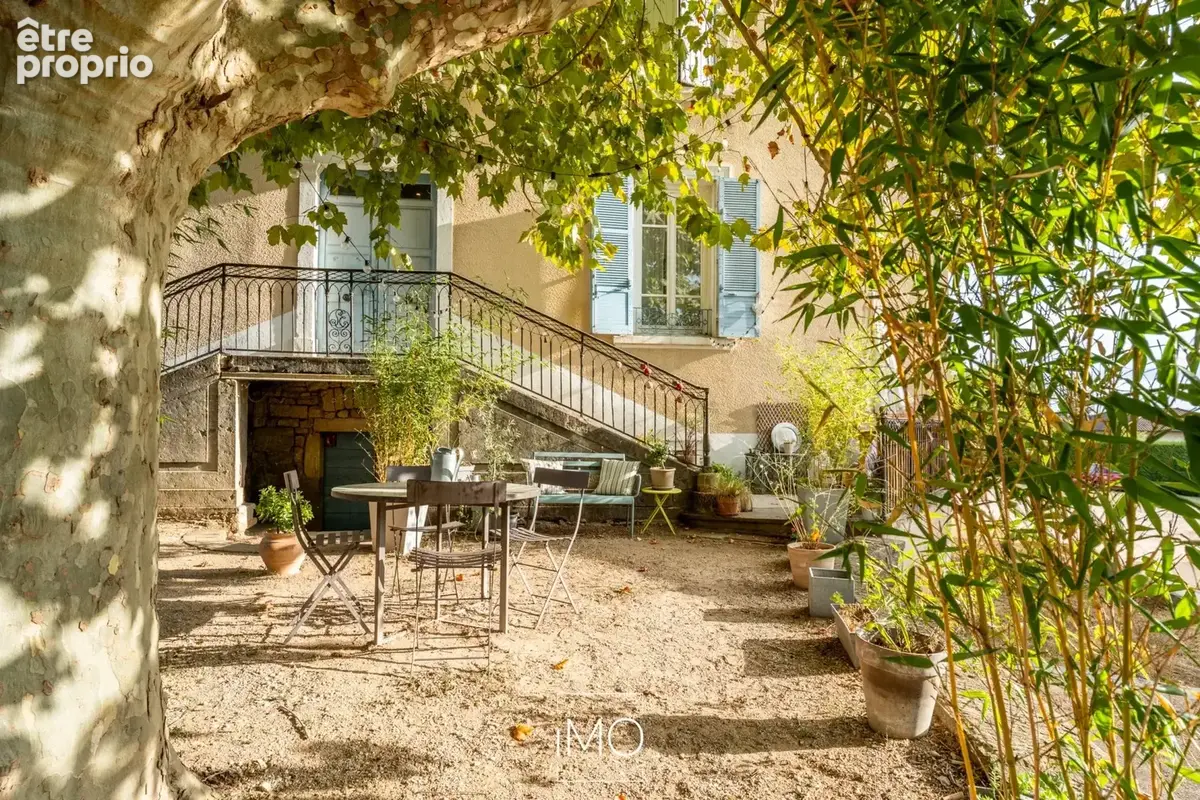 Appartement à LUCENAY