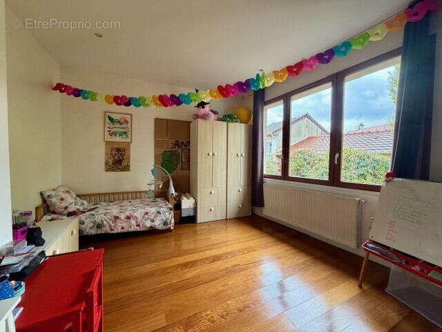 Commerce à BAGNOLET