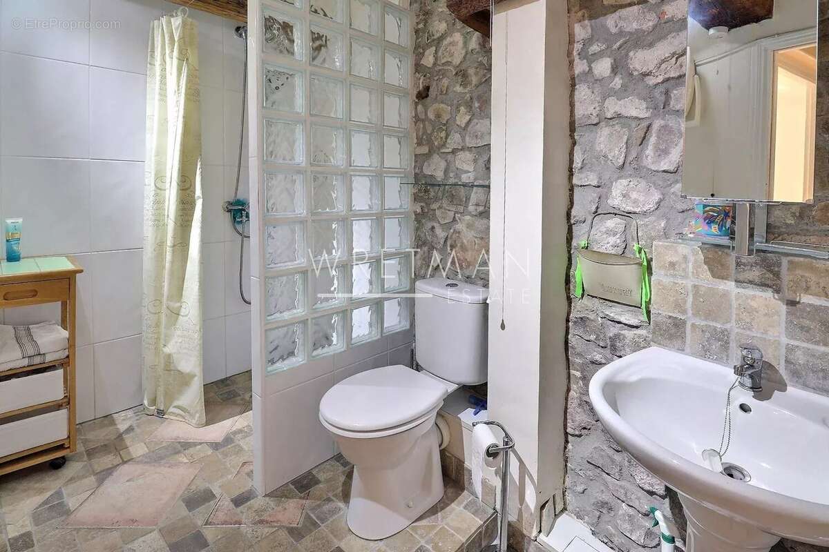 Maison à ROQUEBRUNE-SUR-ARGENS