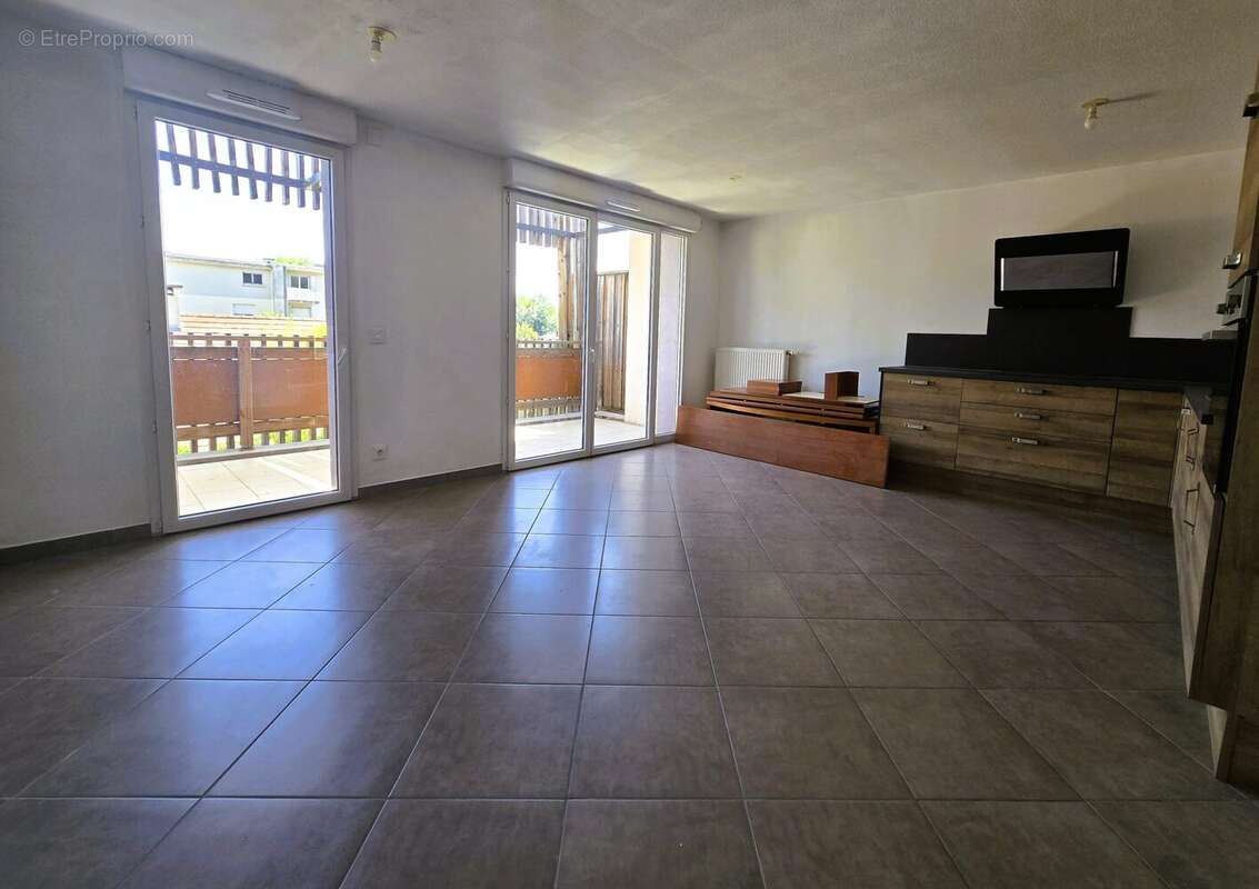 Appartement à SAINT-MARTIN-D'HERES