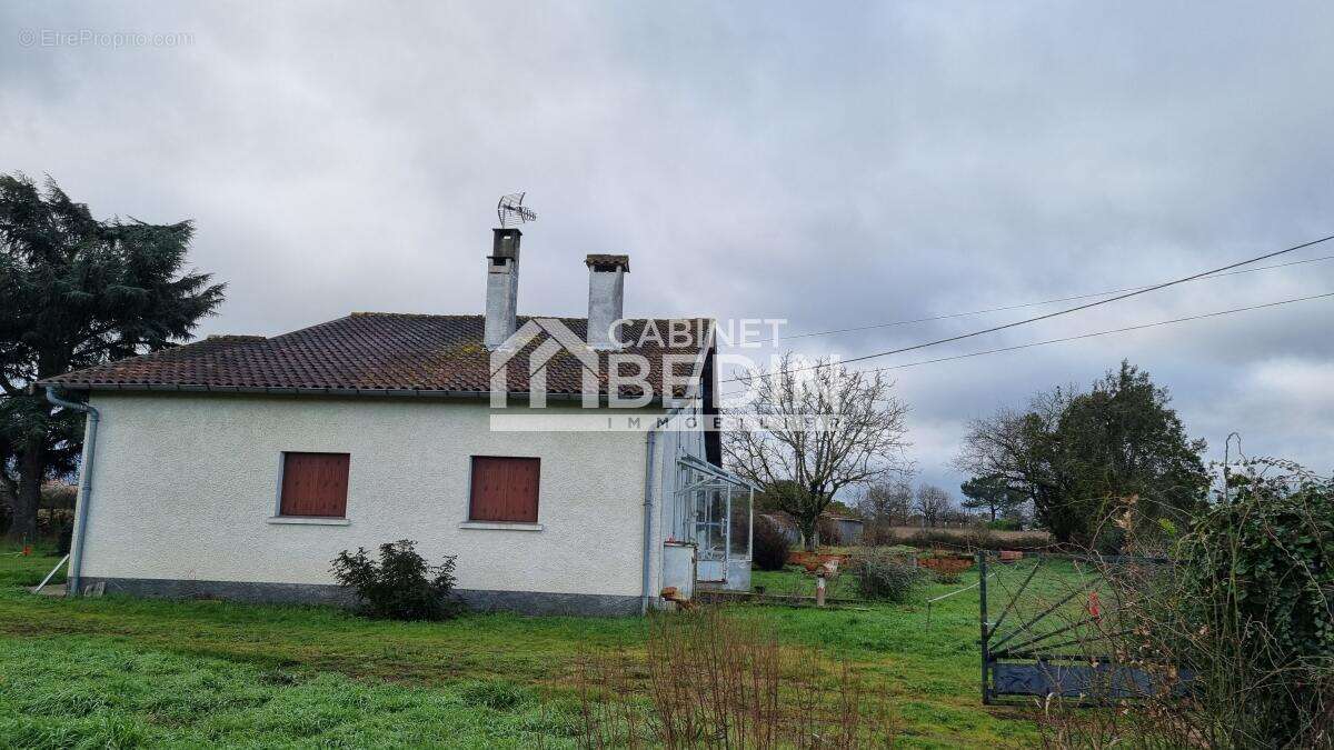 Maison à MONDONVILLE