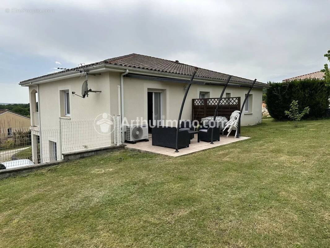 Maison à SAINT-ASTIER