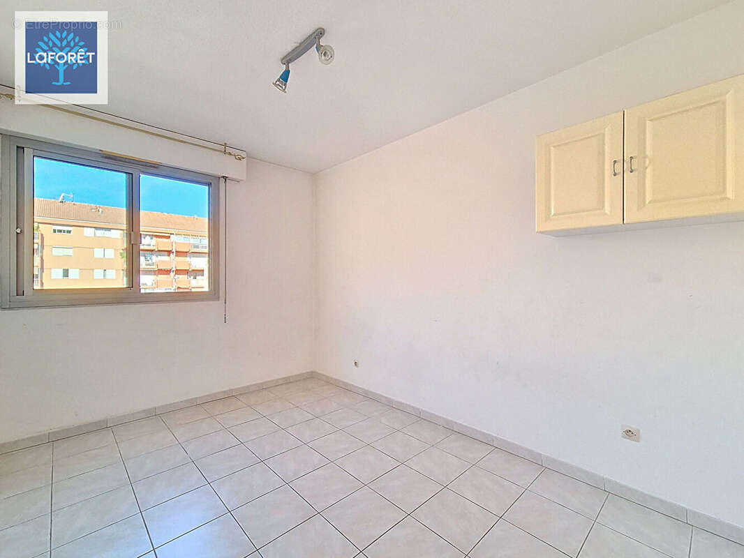 Appartement à VALLAURIS