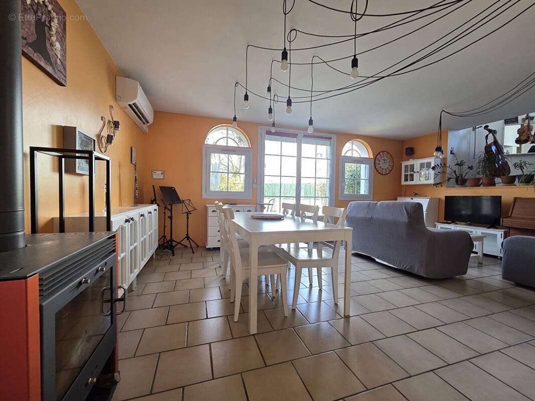 Maison à LE MEE-SUR-SEINE