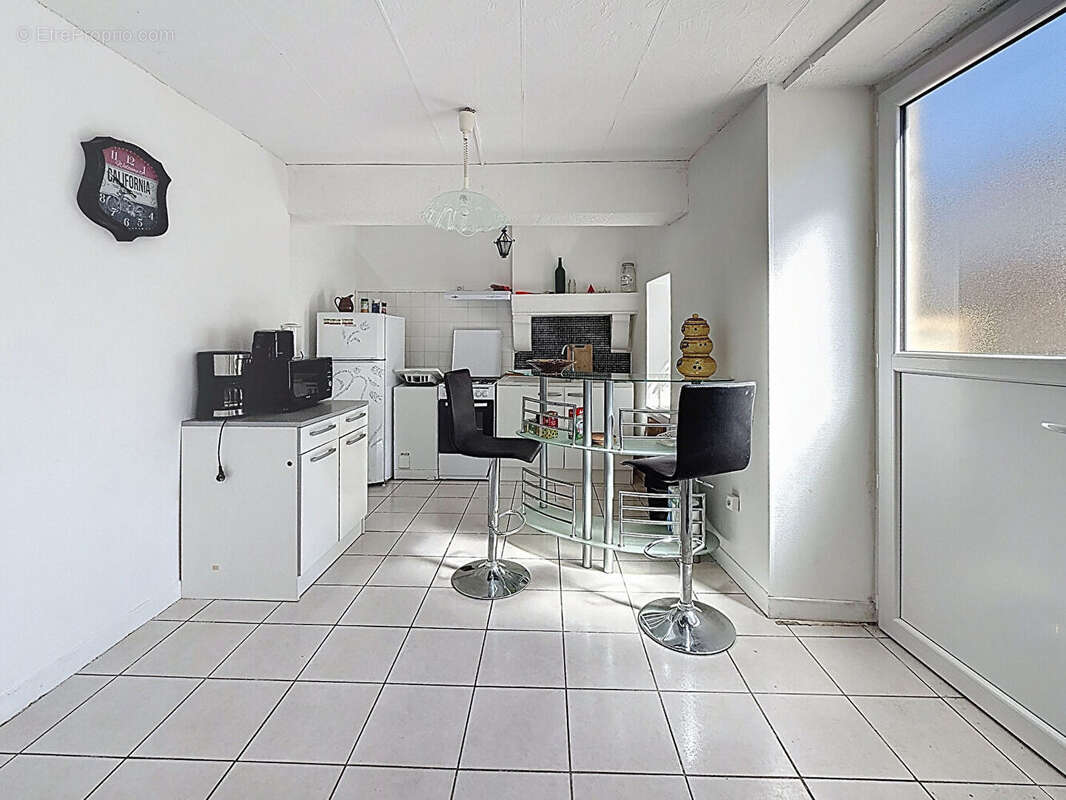 Appartement à COMPREIGNAC