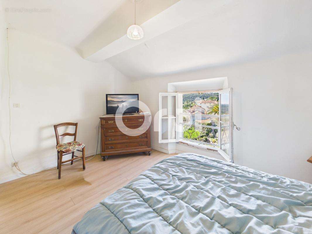 Appartement t3 / seillans village - accès facile - stationnement facile - commodités à proximité - idéal investisseurs ou premie - photo 7