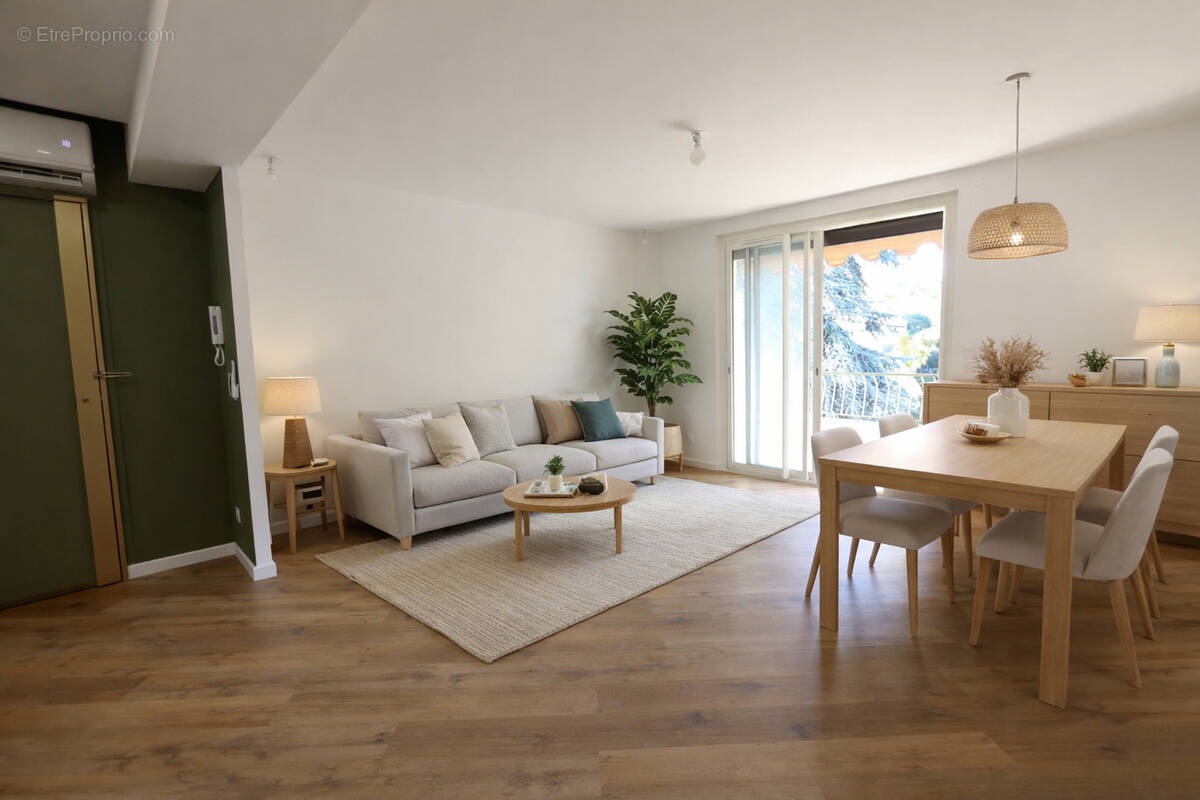 Appartement à SIX-FOURS-LES-PLAGES