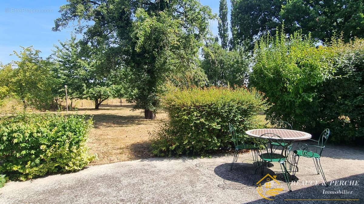 Maison 107 m² à Combres  - photo 10