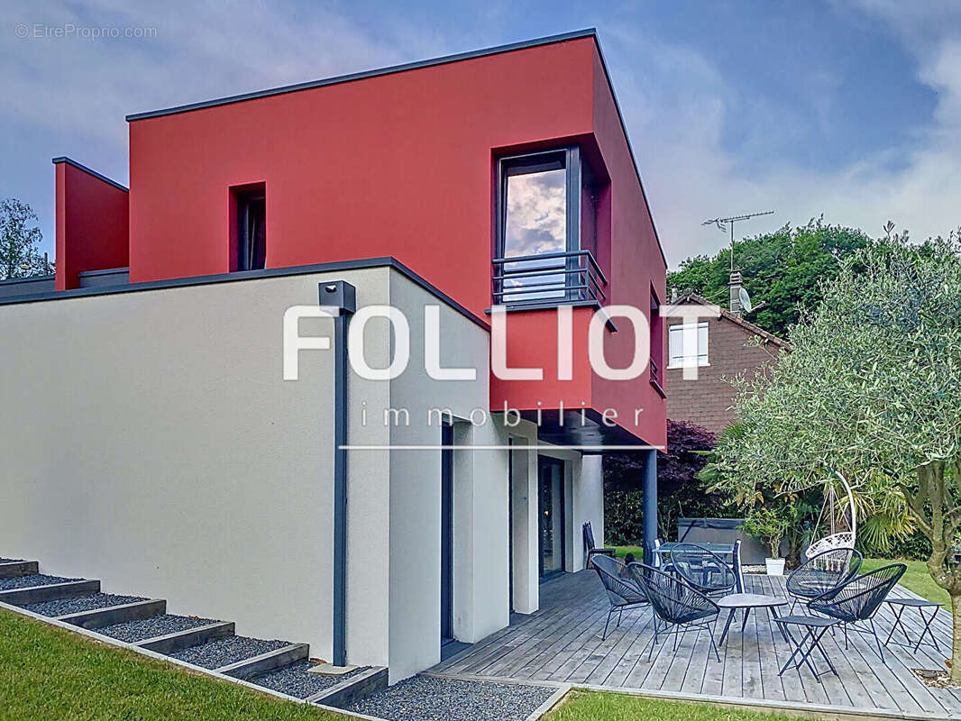 Maison à SAINT-GEORGES-DES-GROSEILLERS