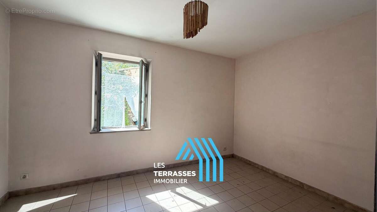 Appartement 70 m² à Saint-Gervais-Sur-Roubion  - photo 9
