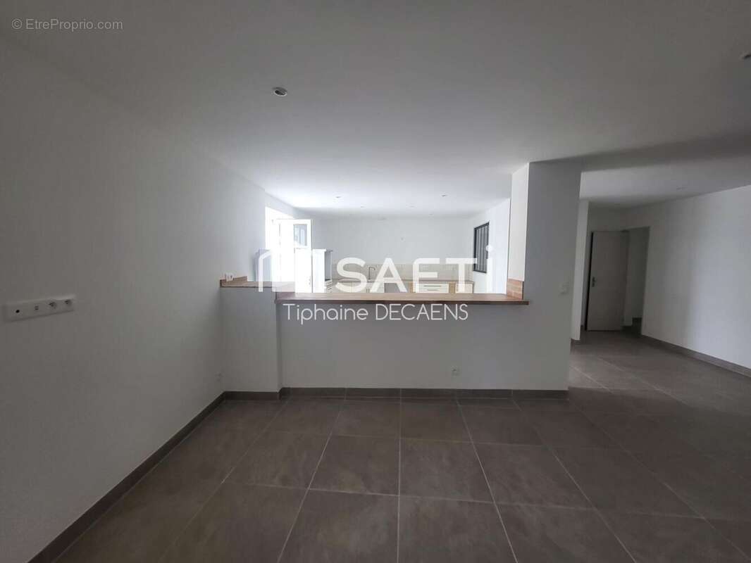 Maison 170 m² à Rille  - photo 2
