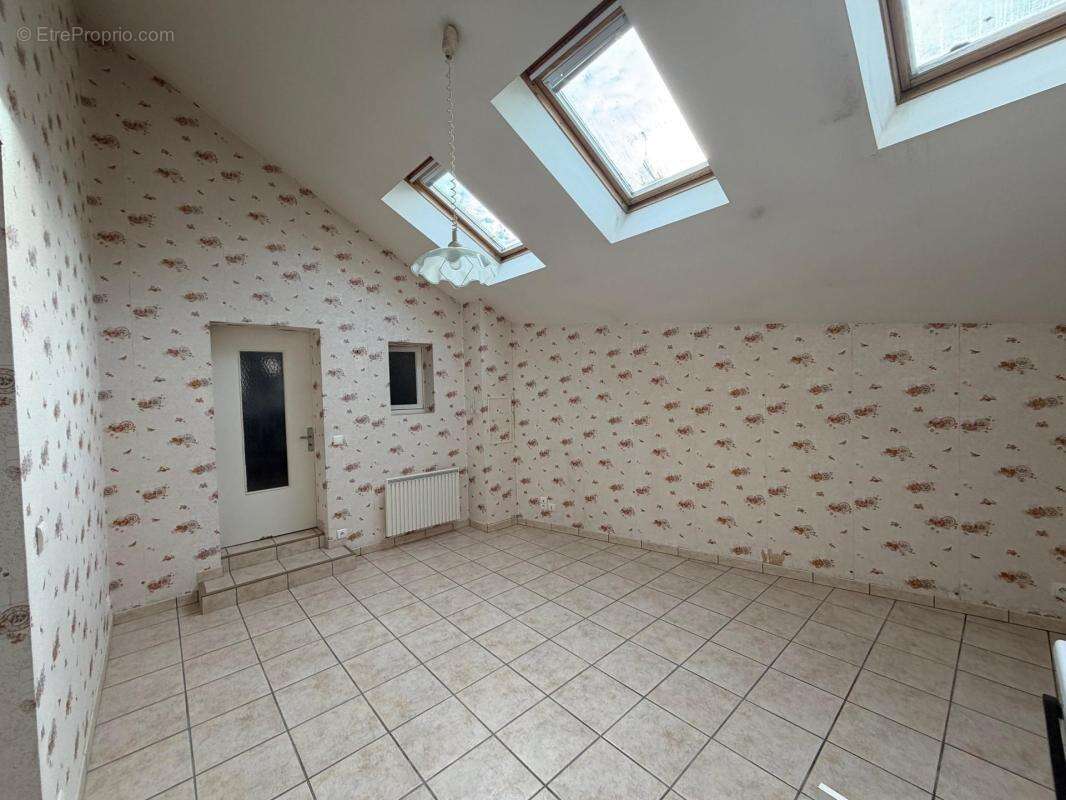 Maison à SAINT-MARCEL