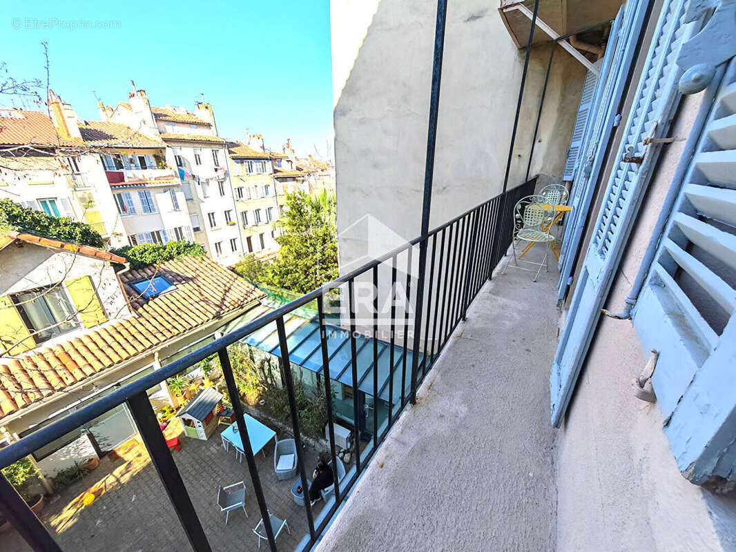 Appartement à MARSEILLE-5E