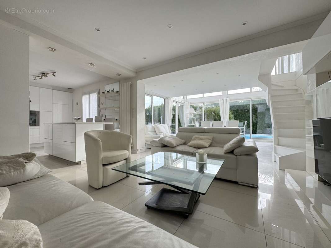 Maison à SAINT-GERMAIN-LES-CORBEIL