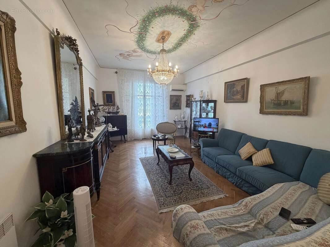 Superbe 3 pièces avec vue mer au Carré d'or, Nice - photo 3