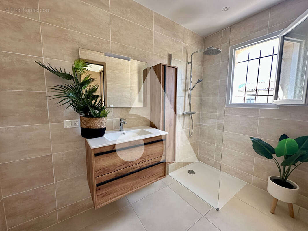 Appartement à PERTUIS