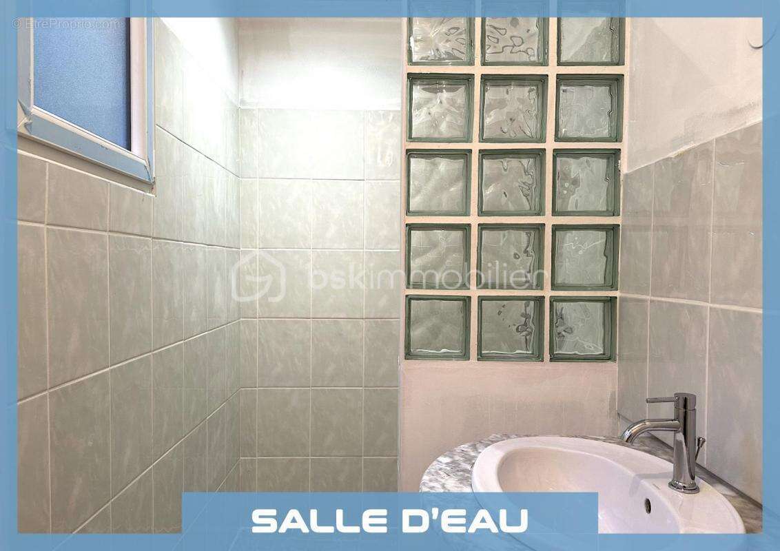 Maison à LE CHATENET-EN-DOGNON