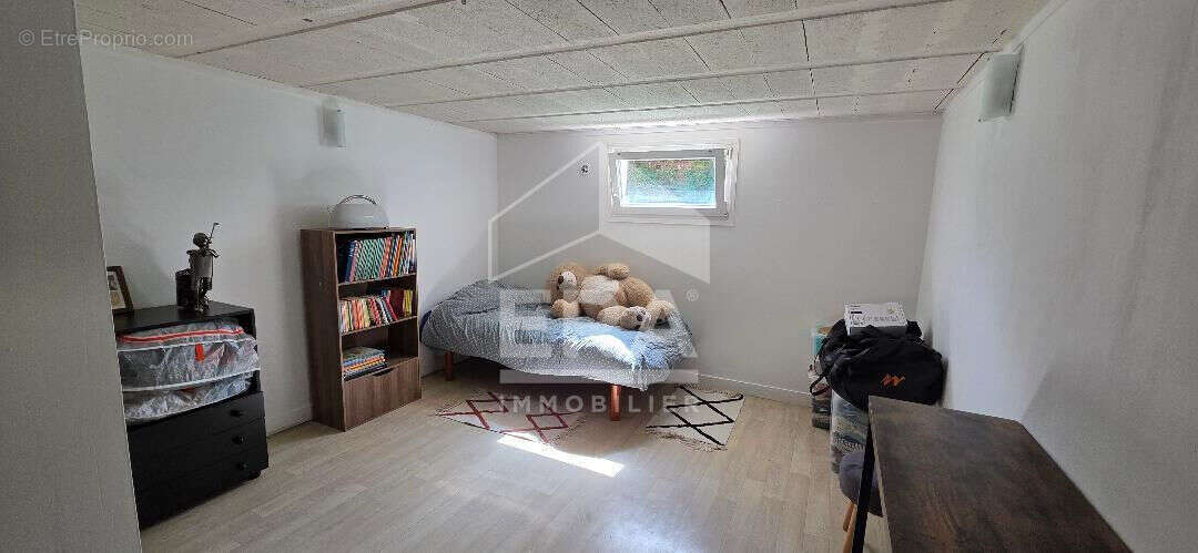 Maison à CHENNEVIERES-SUR-MARNE