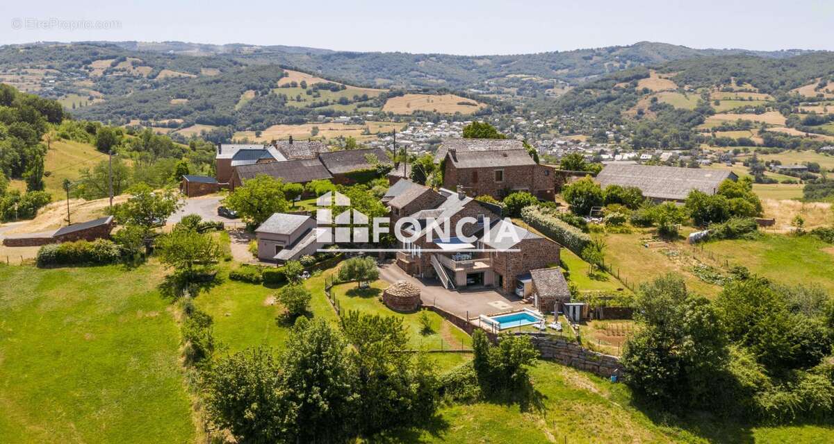 Maison à SAINT-CHRISTOPHE-VALLON