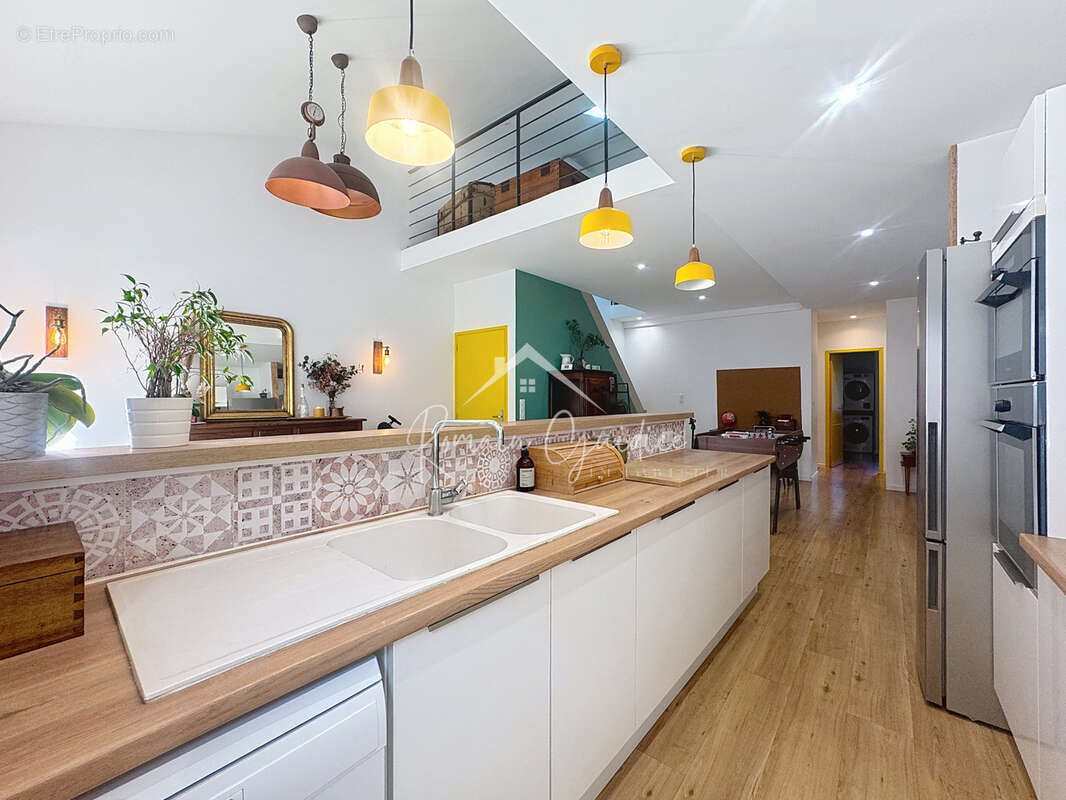 Loft en duplex 144 m2 avec deux places de parking - photo 6