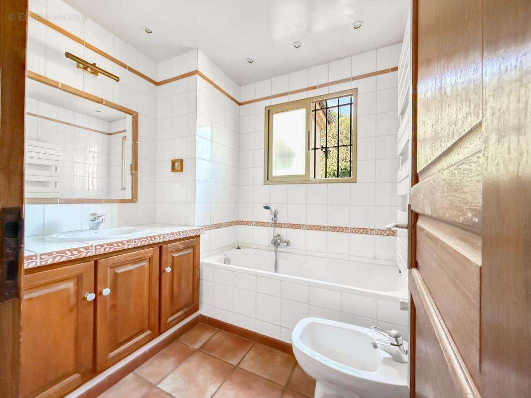 Maison à CAGNES-SUR-MER