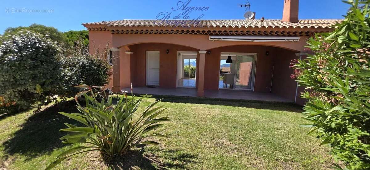 Maison à HYERES