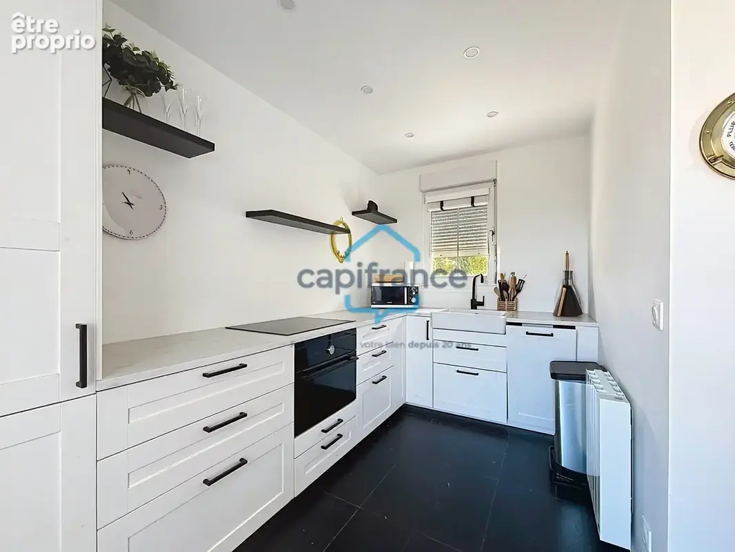 Trouville-sur-Mer – Appartement F2 avec vue mer, balcon, cave et stationnement privatif - photo 3