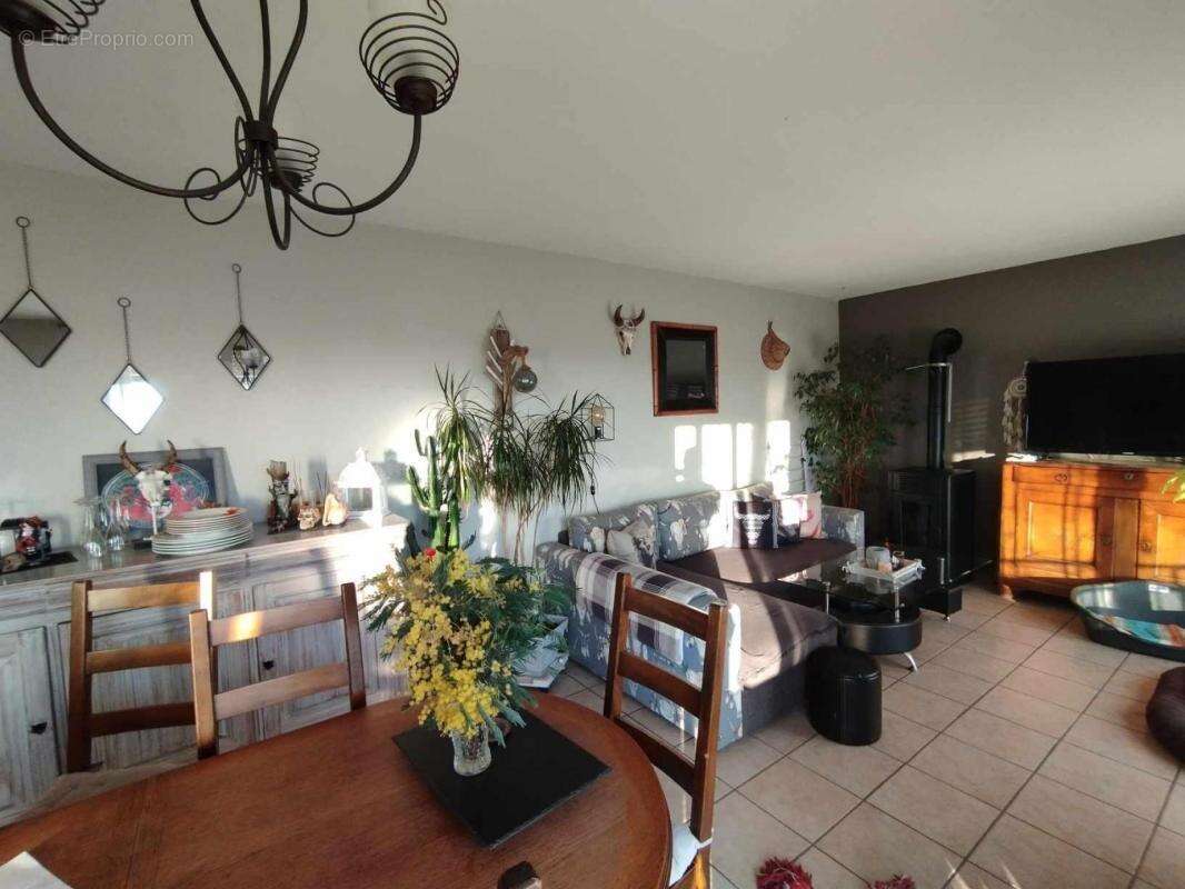 Maison à LE TOUR-DU-PARC