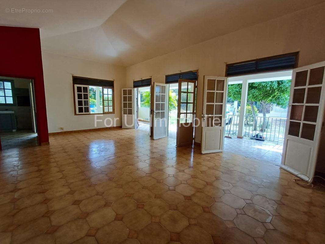 A vendre : maison t4 a saint francois (97118) - photo 3
