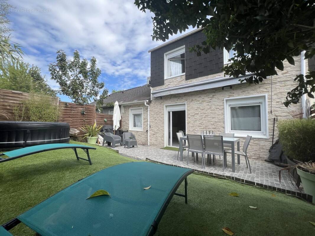 Maison à JOUE-LES-TOURS