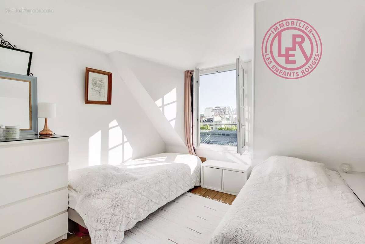 Appartement à PARIS-3E