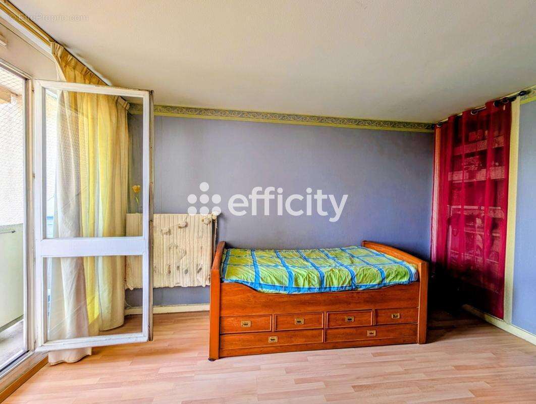 Appartement à ENGHIEN-LES-BAINS