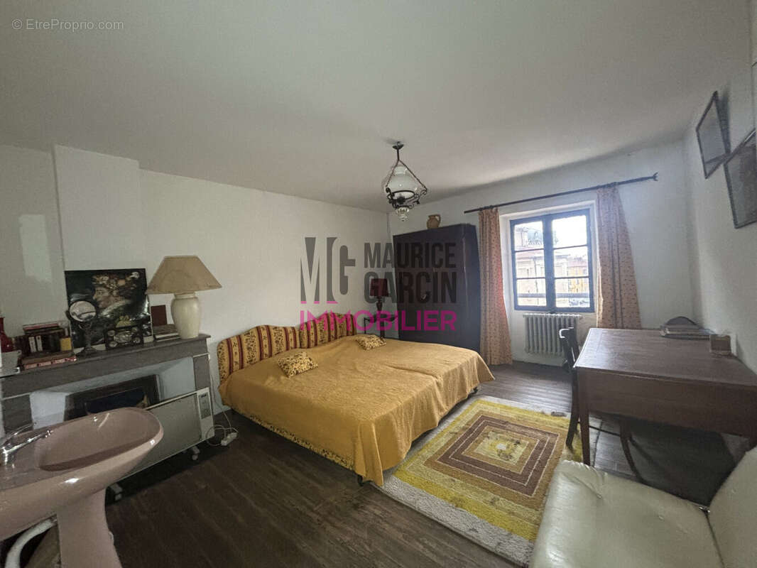 Appartement 500 m² à Orange  - photo 6