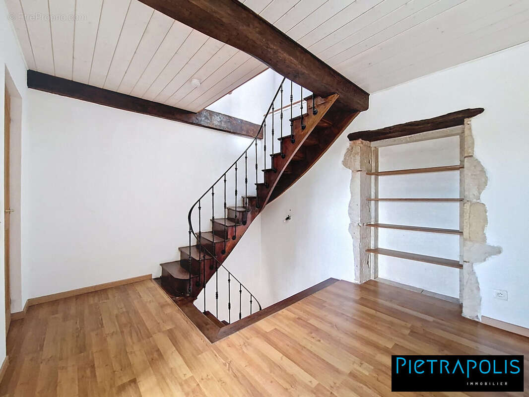 Maison à LA CLAYETTE