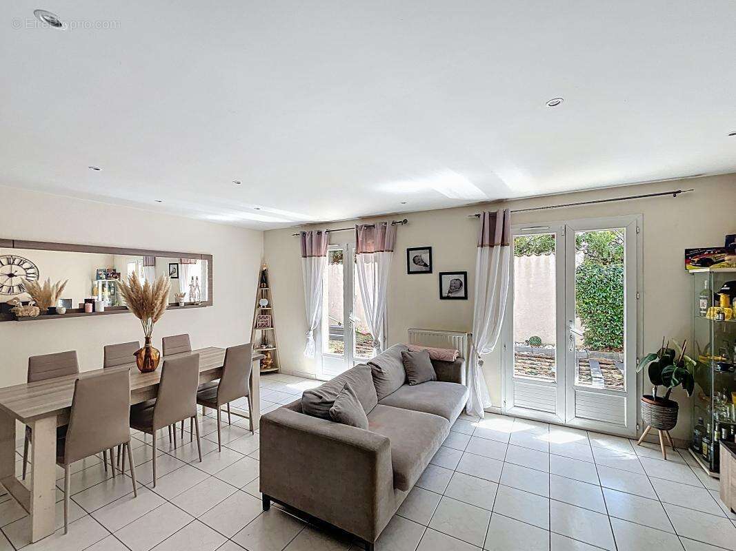 Maison à CHASSE-SUR-RHONE