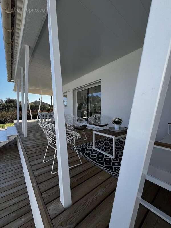 Maison à CANNES-ET-CLAIRAN
