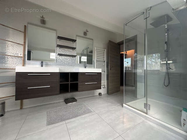 Maison à SAINT-LAURENT-D&#039;AIGOUZE