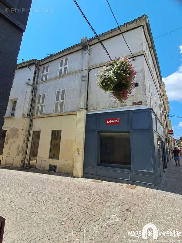 A vendre à COGNAC (Charente) - Immeuble locatif à titre d'investissement - 3 Lots - 335m2 - photo 13