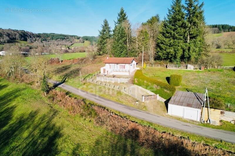 Maison à LA TUILIERE