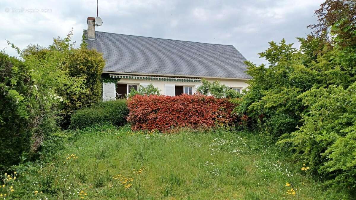 Maison à MONTRICHARD